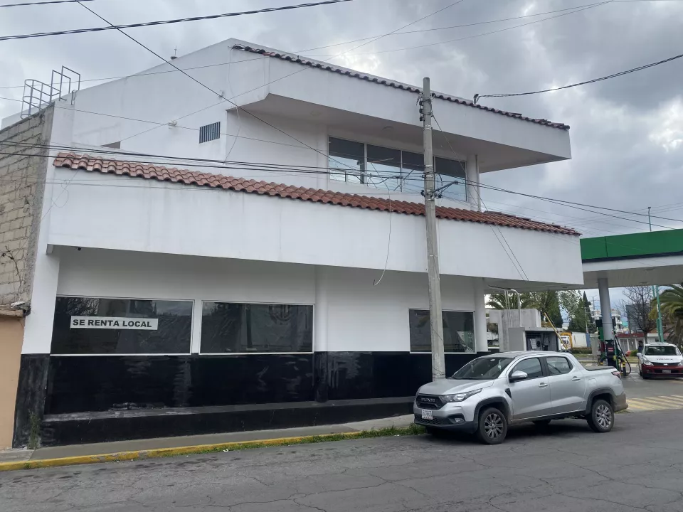 LOCAL COMERCIAL EN RENTA SOBRE AV VICENTE GUERRERO CERCA DE TOLLOCAN Y CU EN TOLUCA